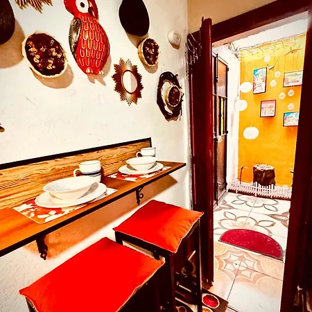 Studio-Apartment Near The Arch! Antigua Buitenkant foto