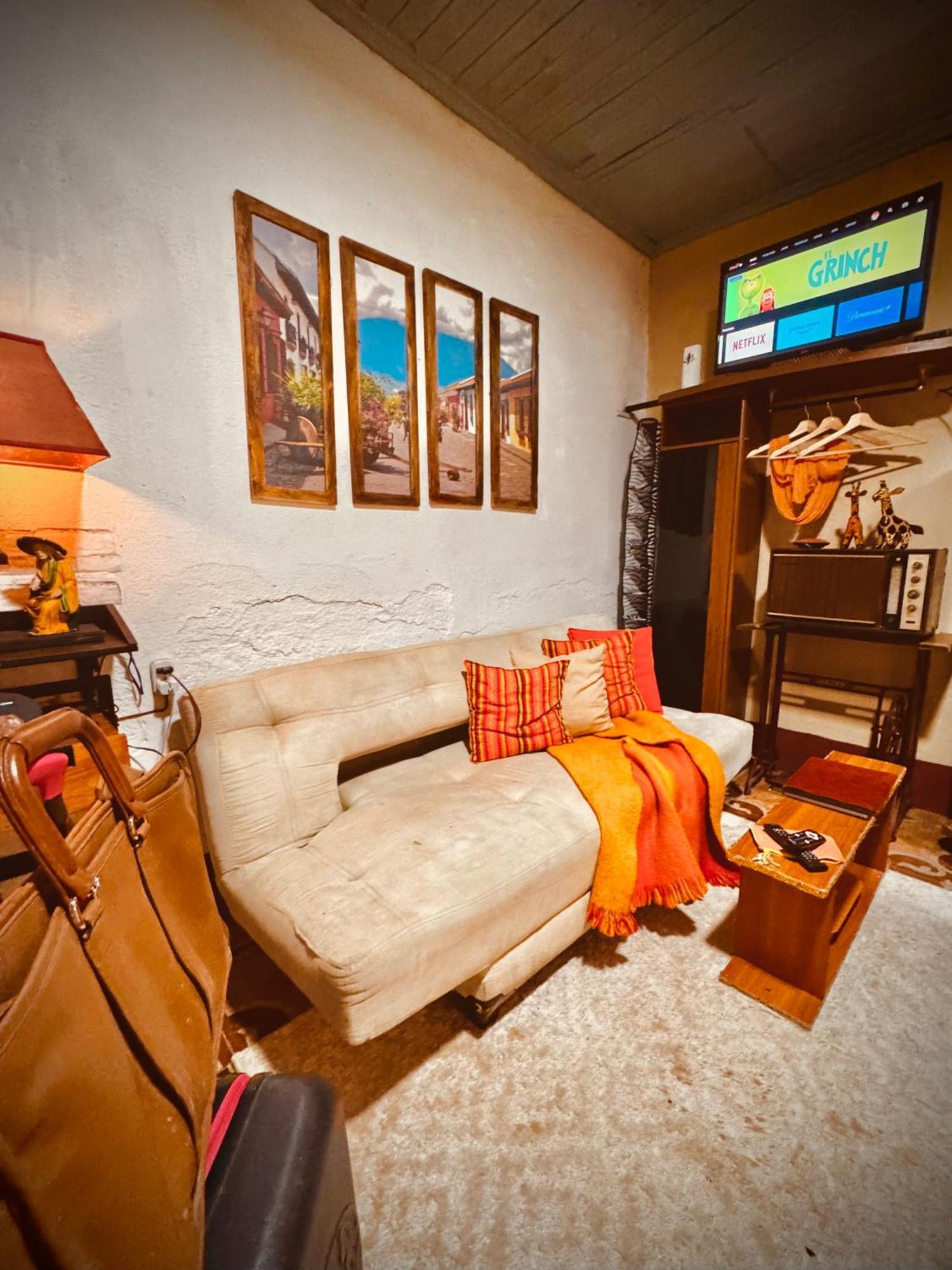 Studio-apartment Near The Arch! *