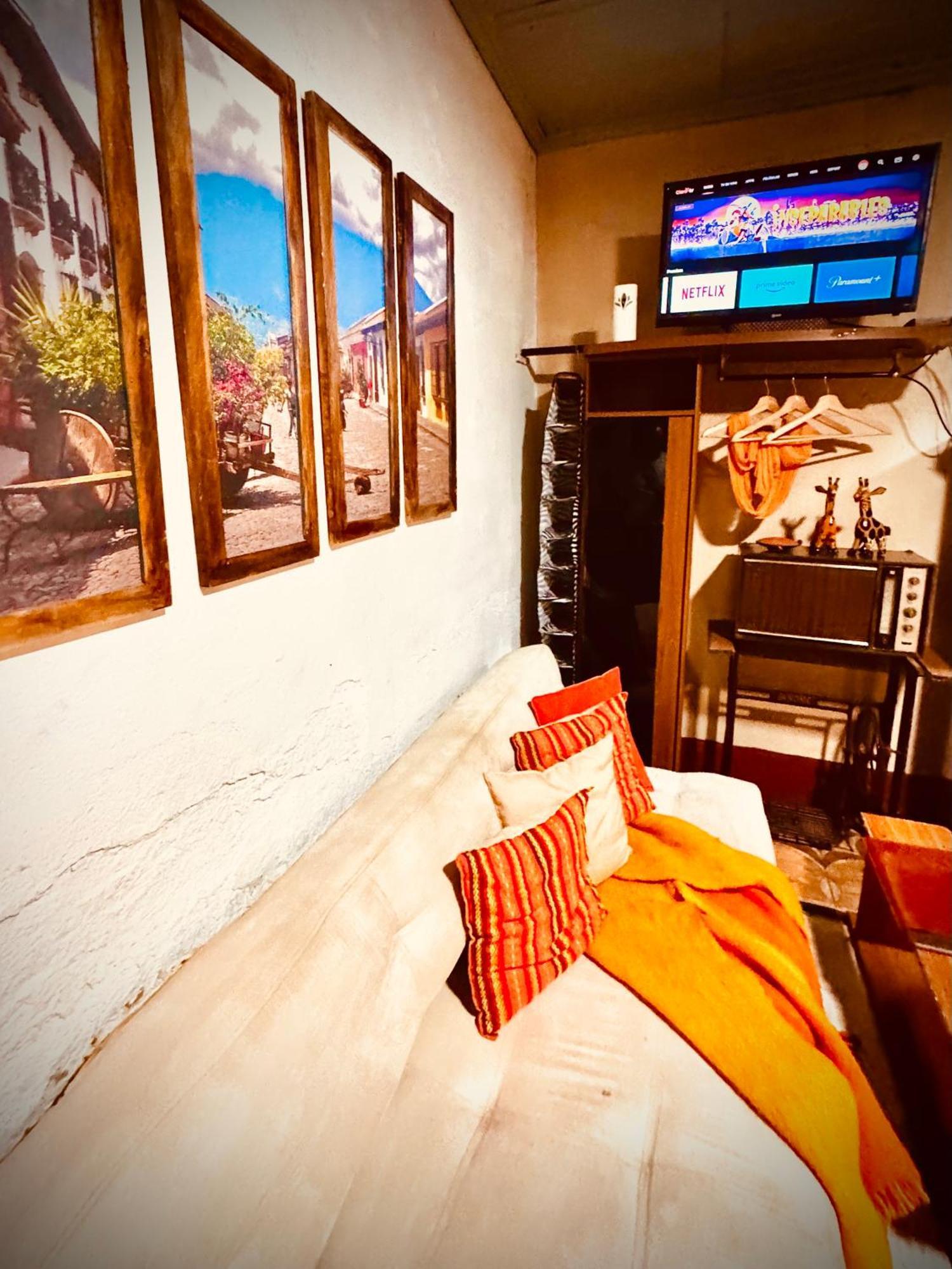 Studio-apartment Near The Arch! * Antigua
