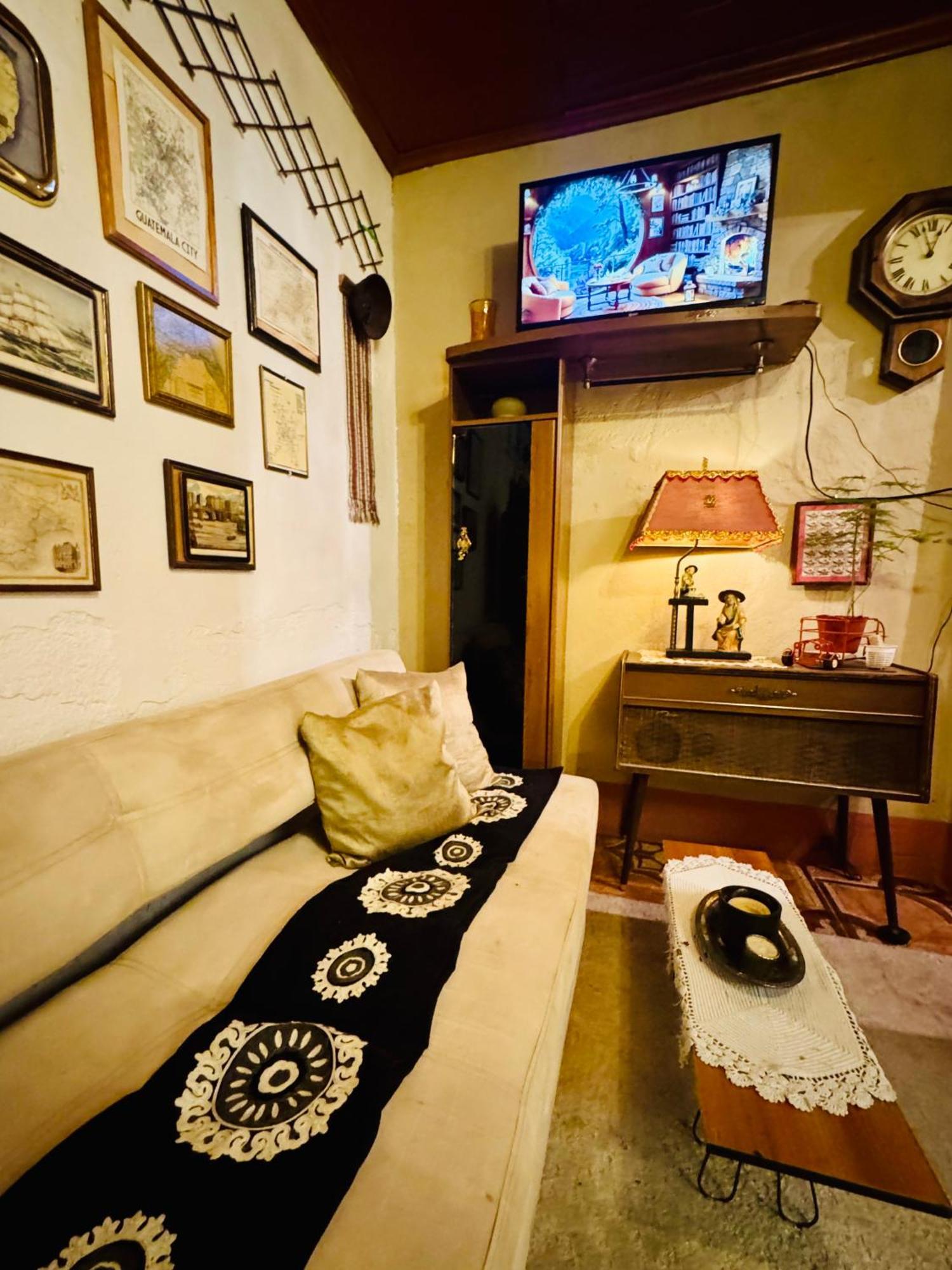 Studio-apartment Near The Arch!